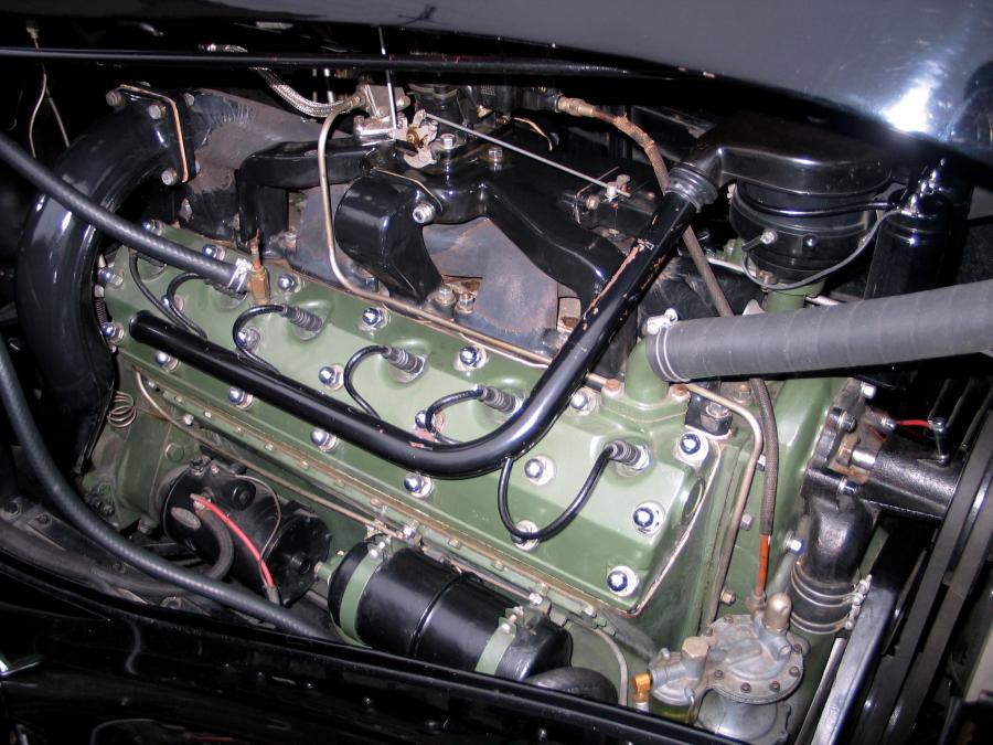  Packard Twelve Model 1507 Coupe 1937 года  (фото 6 из 8)